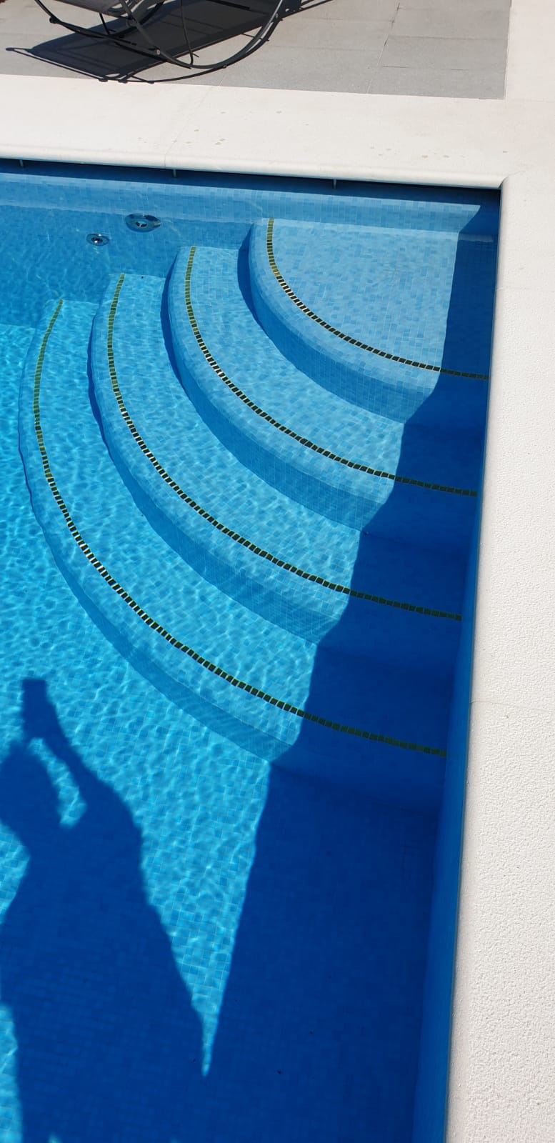 scalini piscina ristrutturazione piscine<br />
